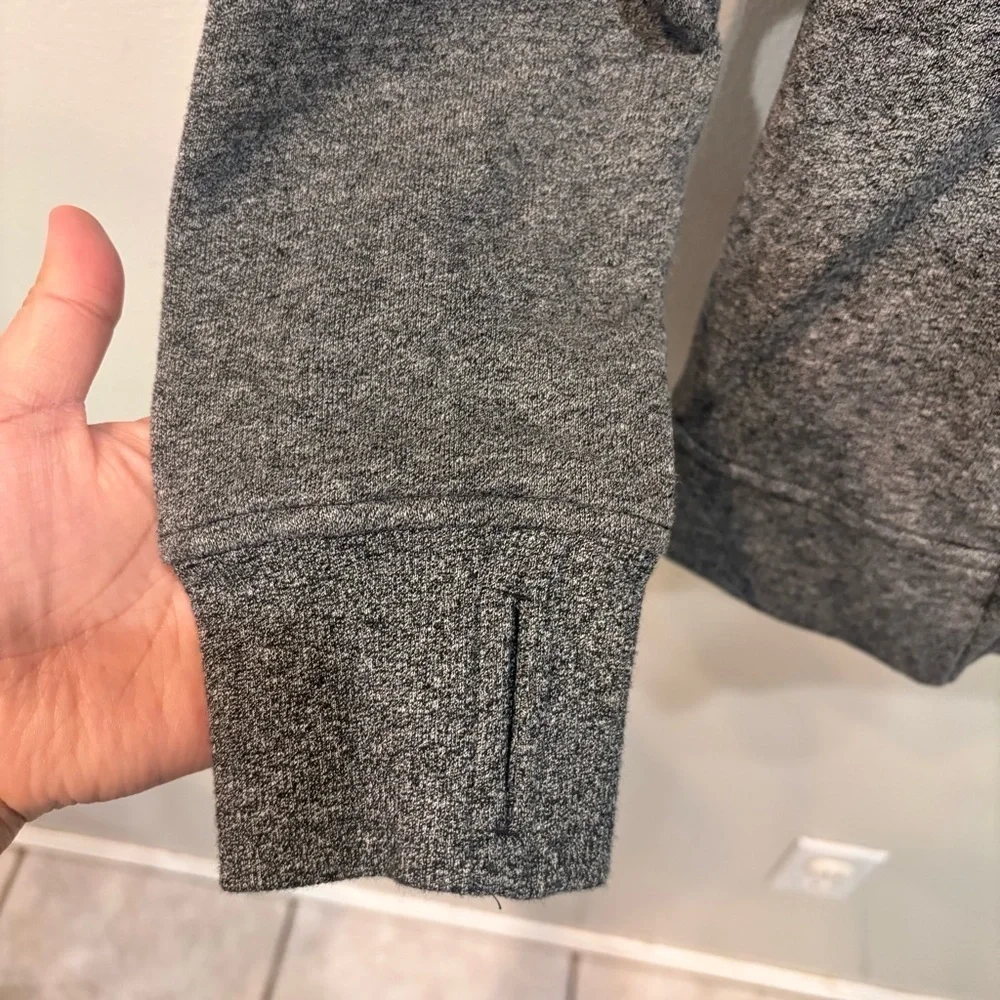 Lululemon Pullover Hoodie Sweatshirt Women’s Size 6